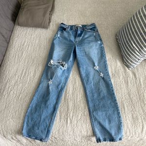 A&F Curve Love Ultra High 90’s Rise Straight Jeans